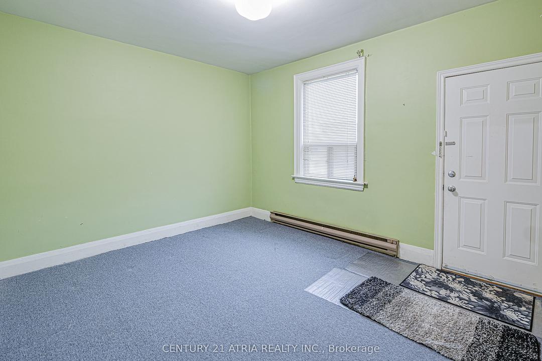 1564 Danforth Avenue, Toronto, ON