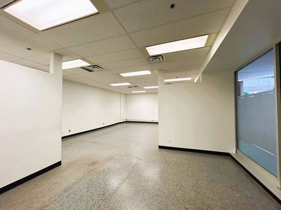 14 - 1800-655 Bay Street, Toronto, ON