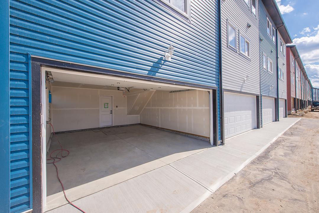 2702 Maple Way Northwest, Edmonton, AB