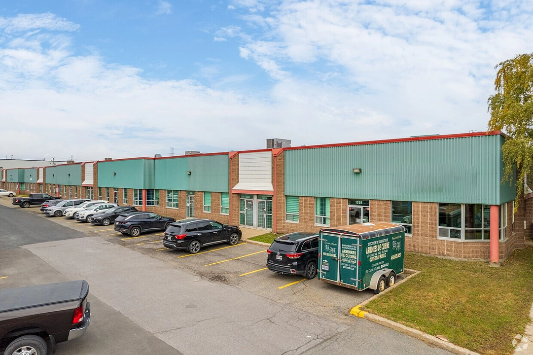 135HJ - 135 Chemin du Tremblay, Boucherville, QC