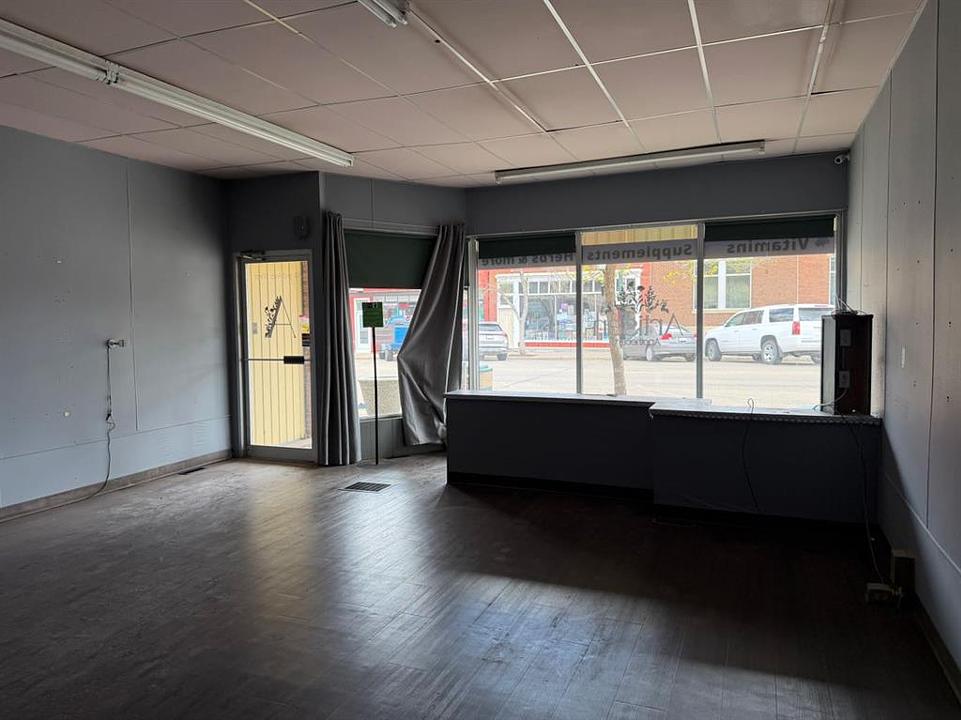 80 3 Avenue East, Drumheller, AB