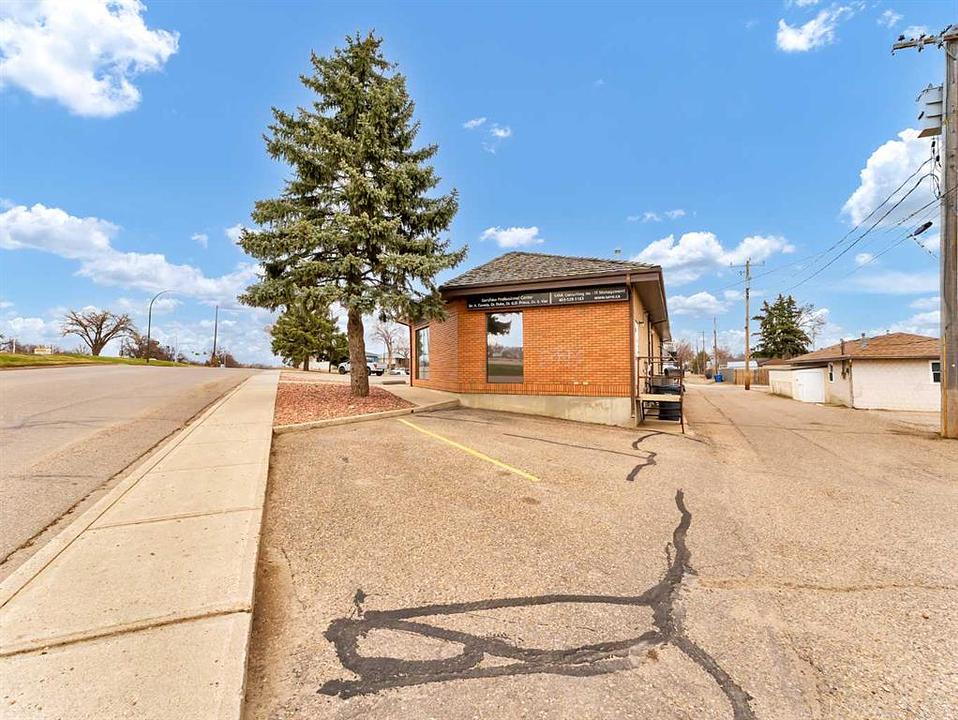 4 - 809 Bullivant Crescent Southwest, Medicine Hat, AB