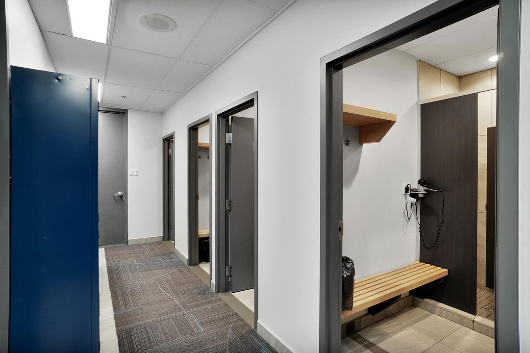 425 Boulevard de Maisonneuve, Montréal, QC