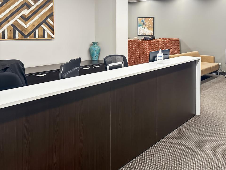 750 - 2 Robert Speck Parkway, Mississauga, ON