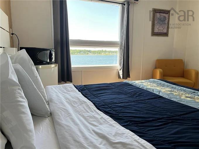 100 Kings Road, Sydney, NS