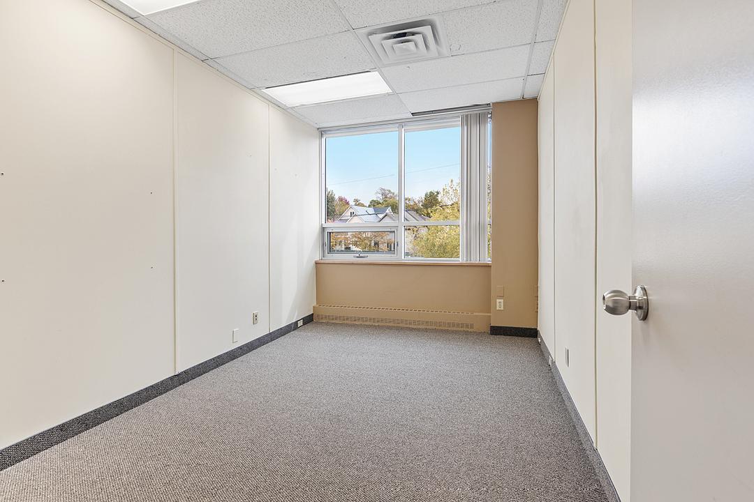 200 - 411 Roosevelt Ave, Ottawa, ON