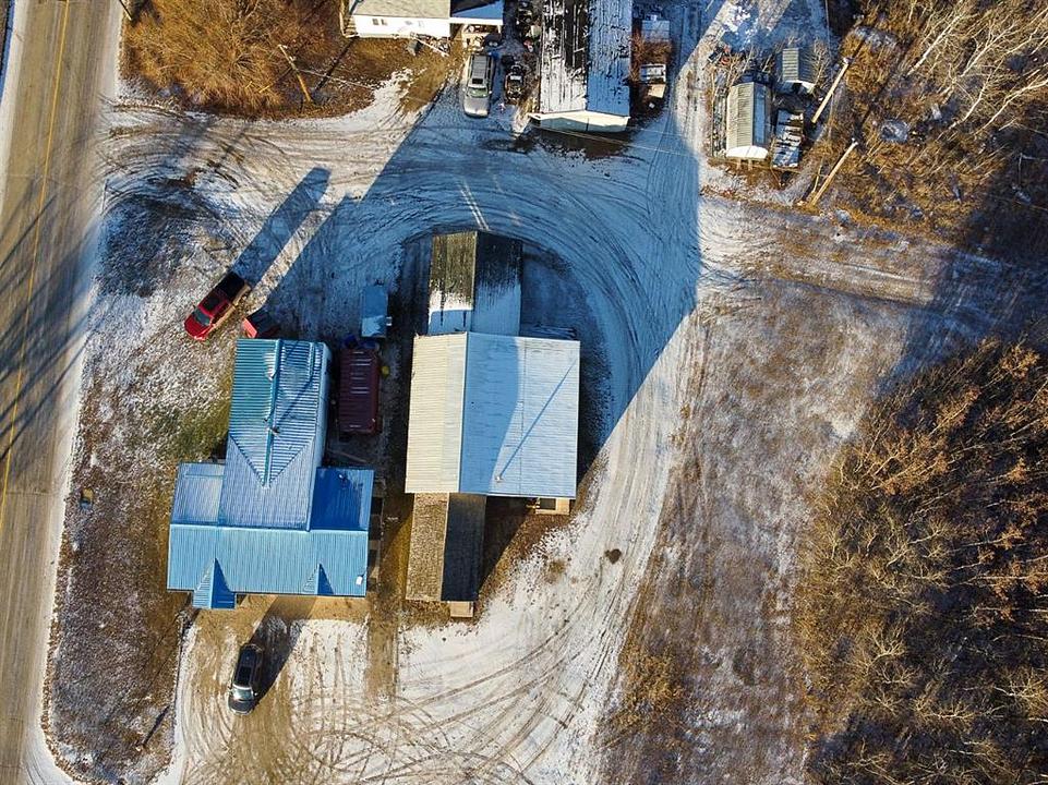 8 Railway Avenue Northeast, Falher, AB