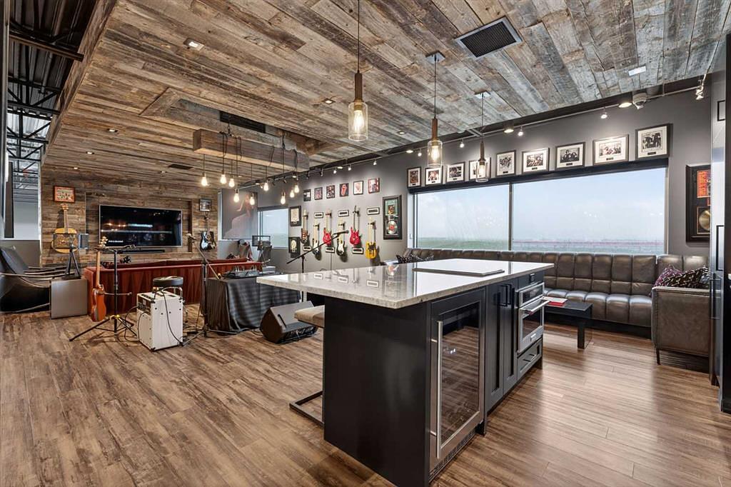 10 - 1750 120 Avenue Northeast, Calgary, AB