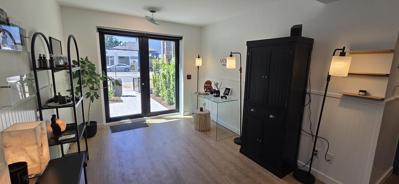 103 - 1015 Cook Street, Victoria, BC