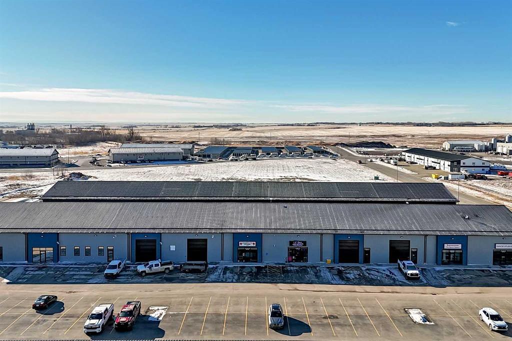 105 - 245 Canal Avenue, Strathmore, AB