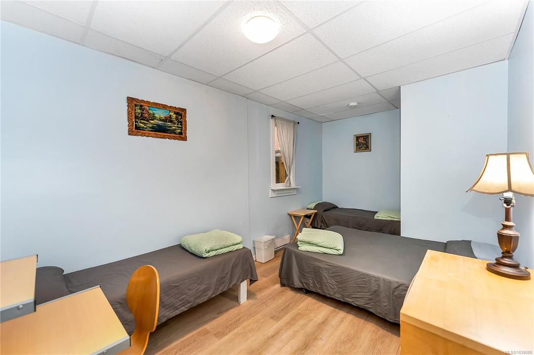 1608 Quadra Street, Victoria, BC