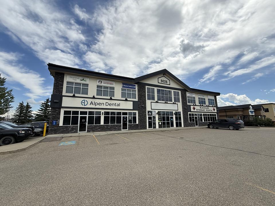 203 - 5025 Parkwood Road, Blackfalds, AB