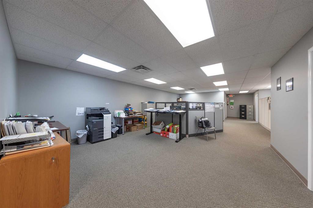 5912 50 Avenue, Lloydminster, AB