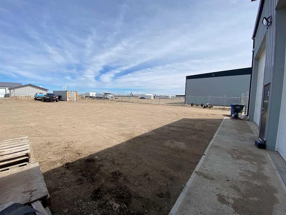 3 - 1010 12 Avenue, Coaldale, AB