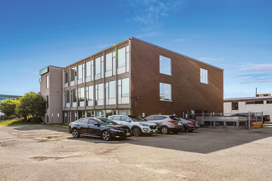 880 Lady Ellen Pl, Ottawa, ON