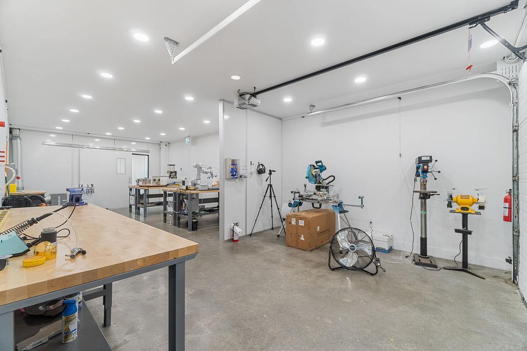 9030 Oak St, Vancouver, BC