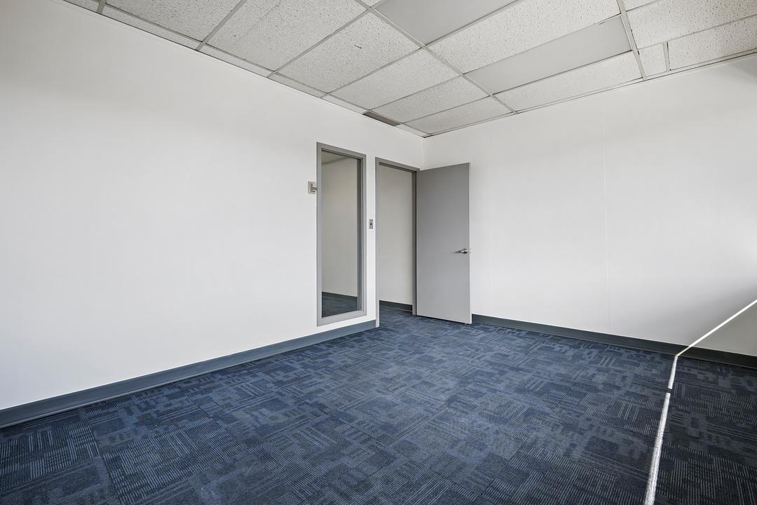 220 - 3016 19 Street Northeast, Calgary, AB