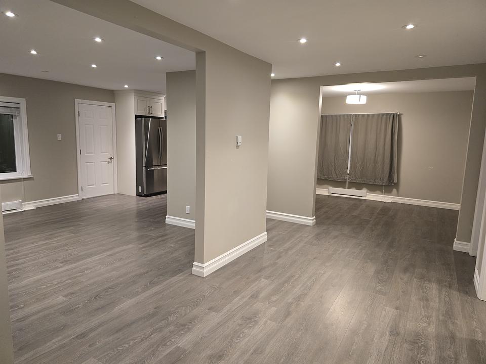 22504 Lougheed Highway, Maple Ridge, BC