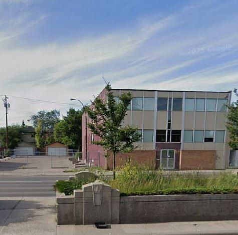 818 16 Avenue Northwest, Calgary, AB