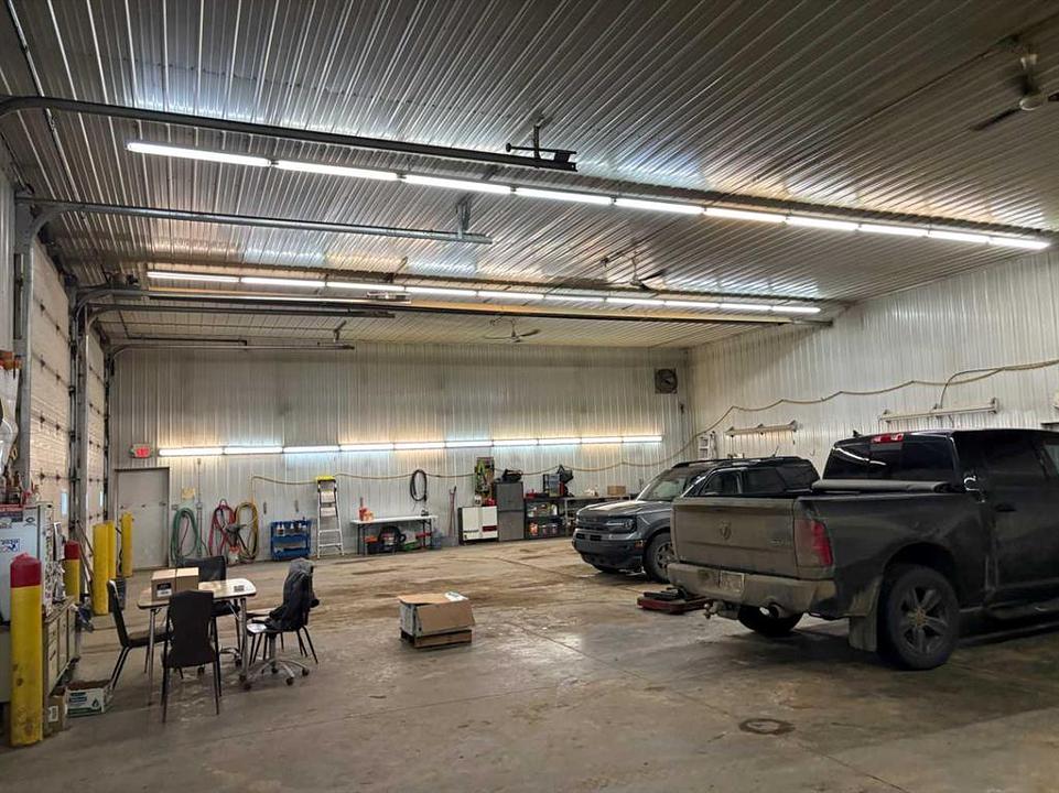 5101 49 Avenue, Dewberry, AB