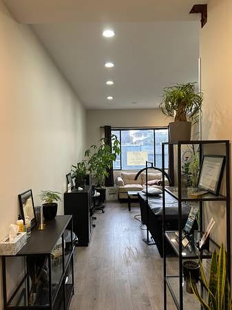 204 - 7877B Kingsway , Burnaby , BC