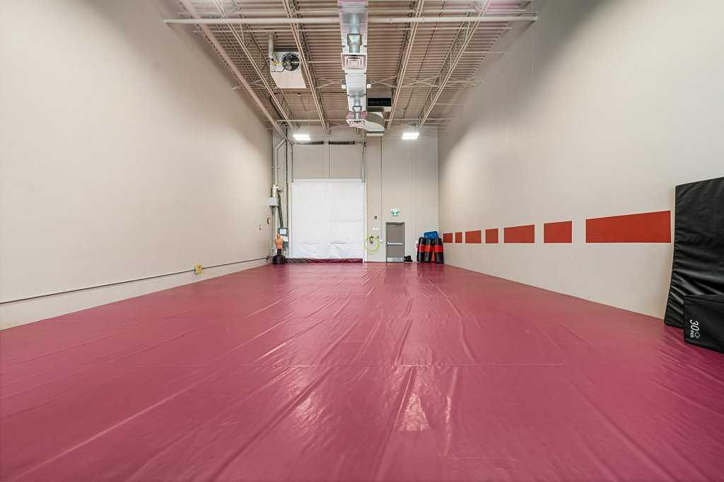 2 - 110 Commercial Drive, Calgary, AB