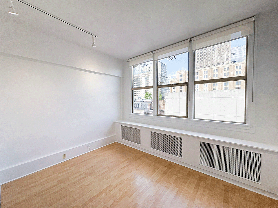 703 - 318 Homer Street, Vancouver, BC