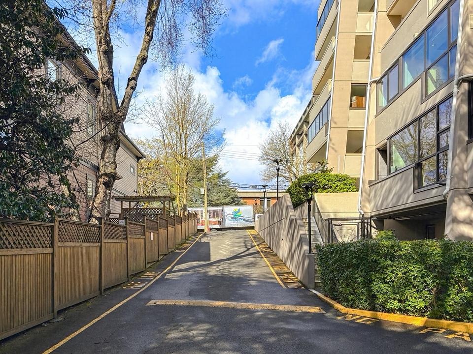 821 Burdett Avenue, Victoria, BC