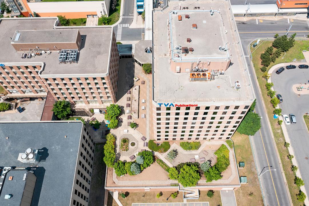 1000 Rue de Sérigny, Longueuil, QC