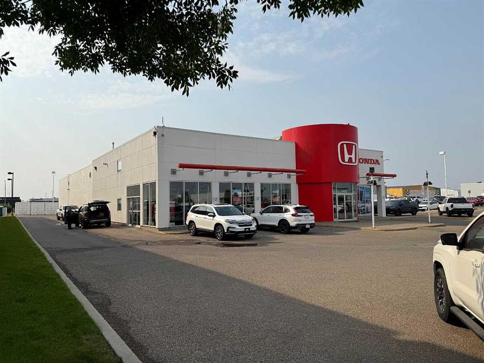 3405 2 Avenue South, Lethbridge, AB