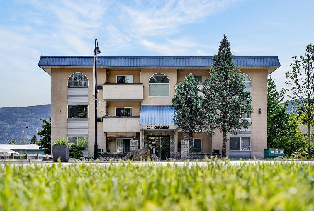 2241 Columbia Avenue, Castlegar, BC