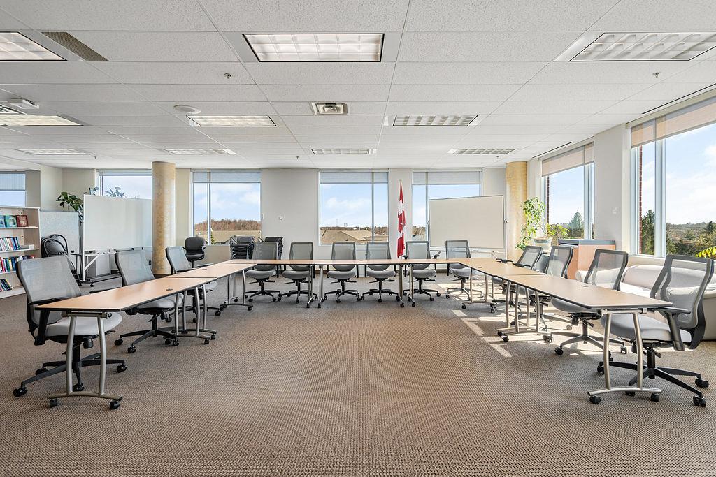 1 Chrysalis Way, Ottawa, ON