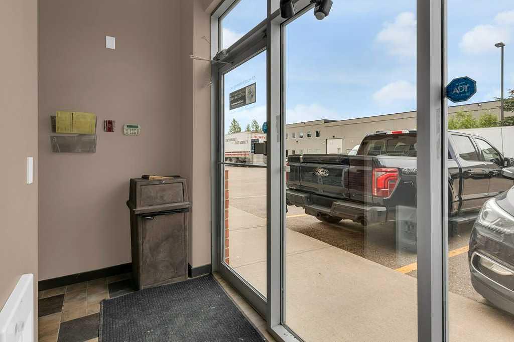215 - 2914 Kingsview Boulevard Southeast, Airdrie, AB