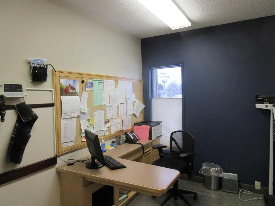 5127 49 Street, Rocky Mountain House, AB