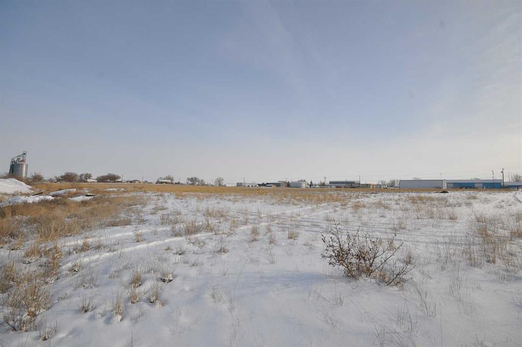 647 2nd Avenue, Cypress County, AB