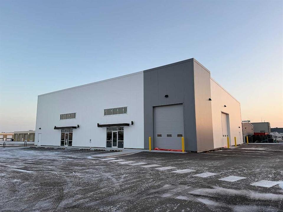 410 36 Street North, Lethbridge, AB