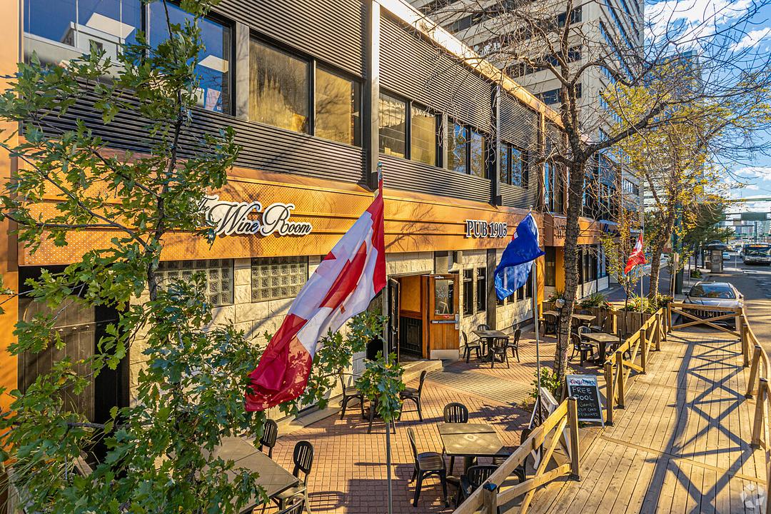 10525 Jasper Avenue, Edmonton, AB