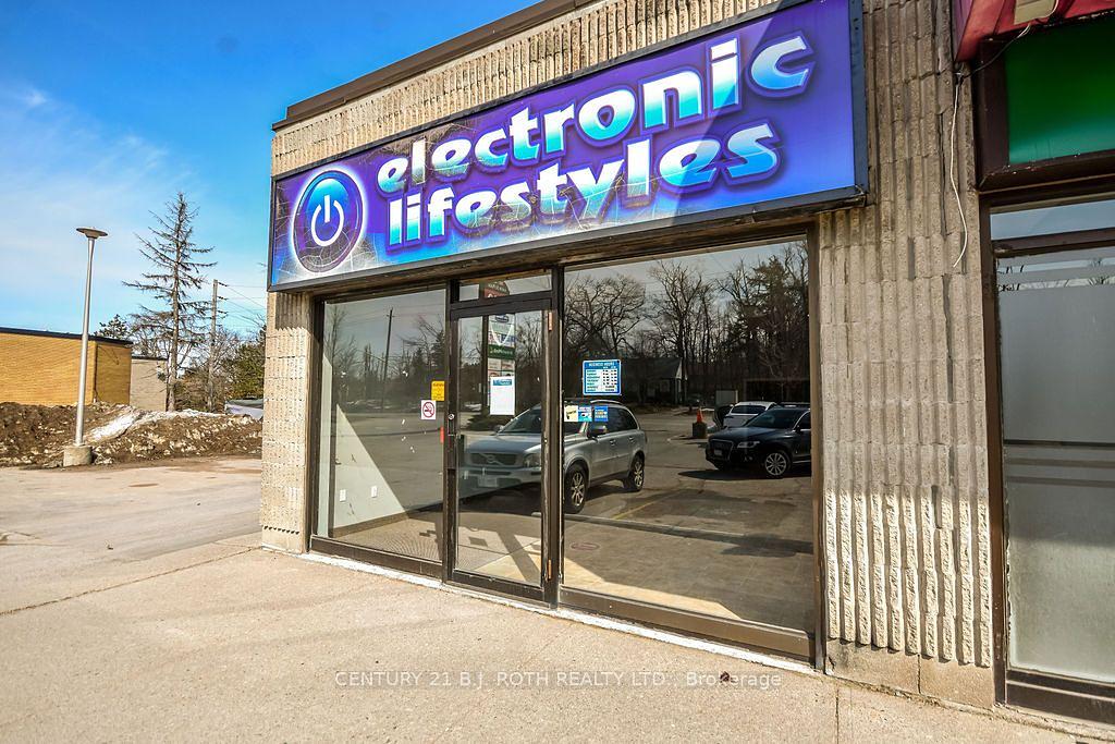 11 - 400 Laclie Street, Orillia, ON