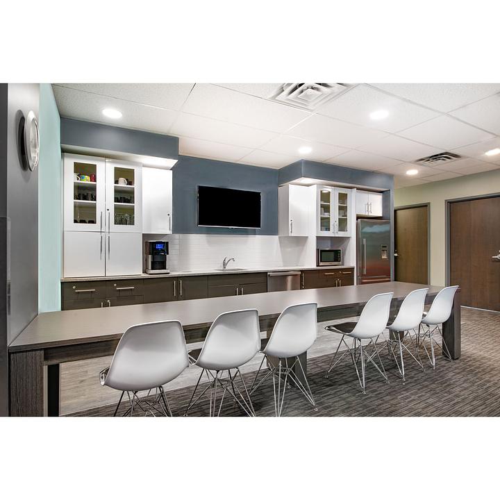 Office space for rent for 3 persons in Richmond Hill  - 9225 Leslie St, Richmond Hill, ON