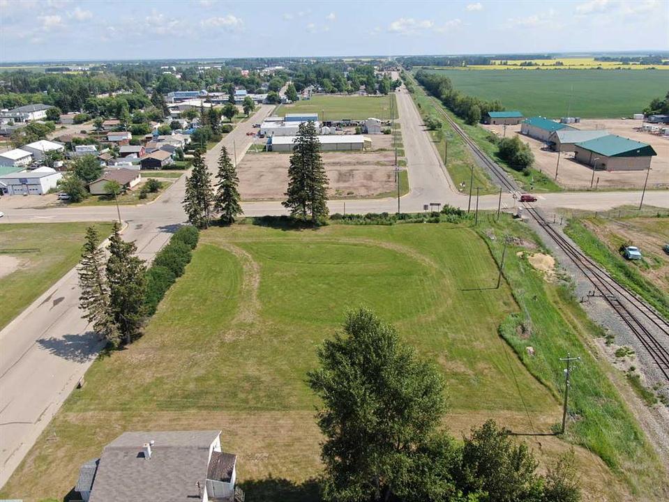 4817 - 51 Avenue, High Prairie, AB