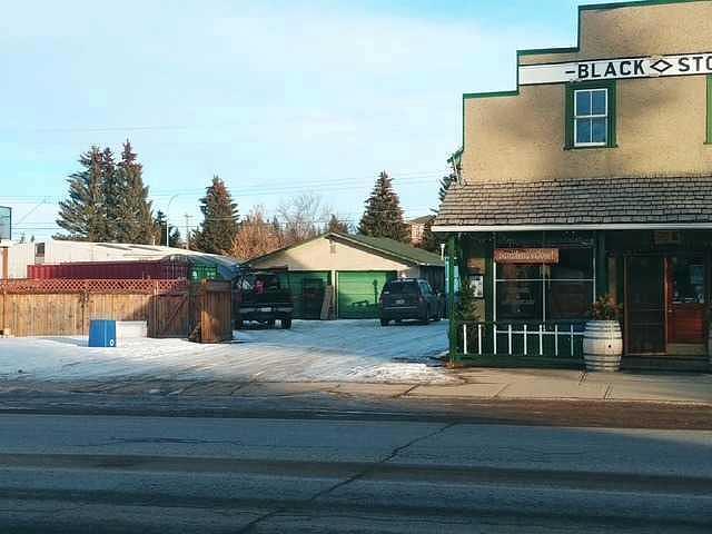 206 Government Road South, Diamond Valley, AB