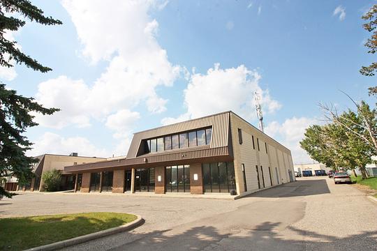 2180 39 Avenue Northeast, Calgary, AB