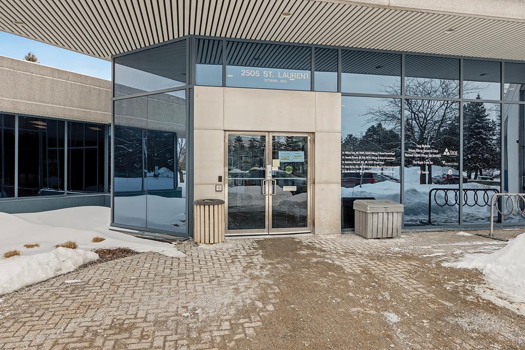 2505 St Laurent Blvd, Ottawa, ON