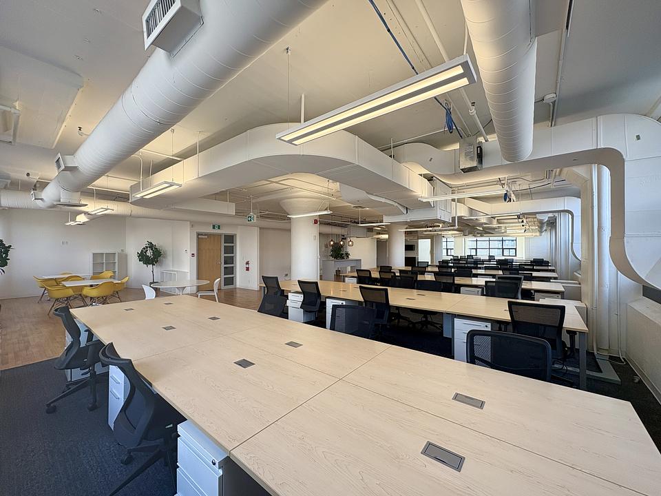 300 - 130 Spadina Ave, Toronto, ON