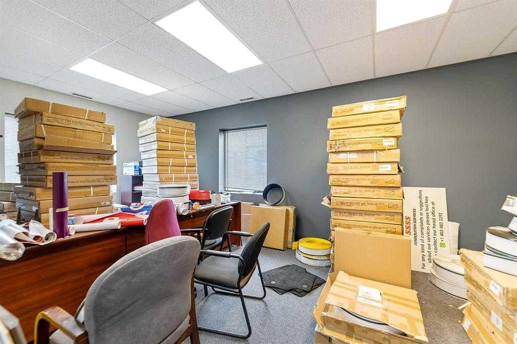 4852 50 Avenue Northeast, Calgary, AB