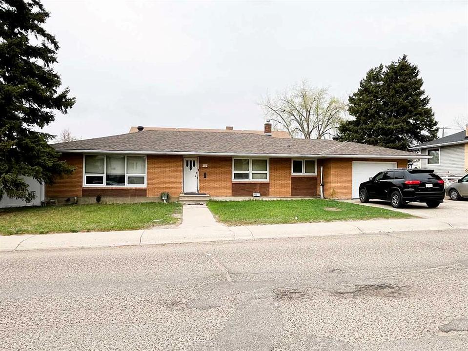101 6 Street Southeast, Medicine Hat, AB