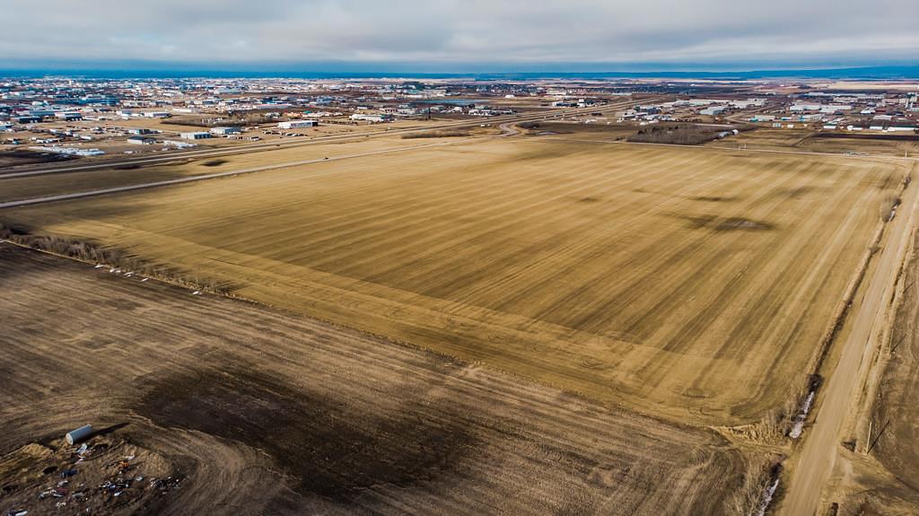 9300 69 Avenue, Clairmont, AB