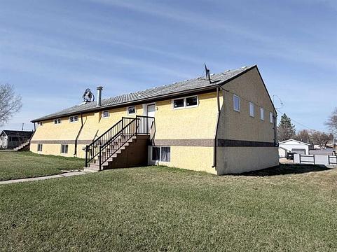 4706 50 Street, Mayerthorpe, AB