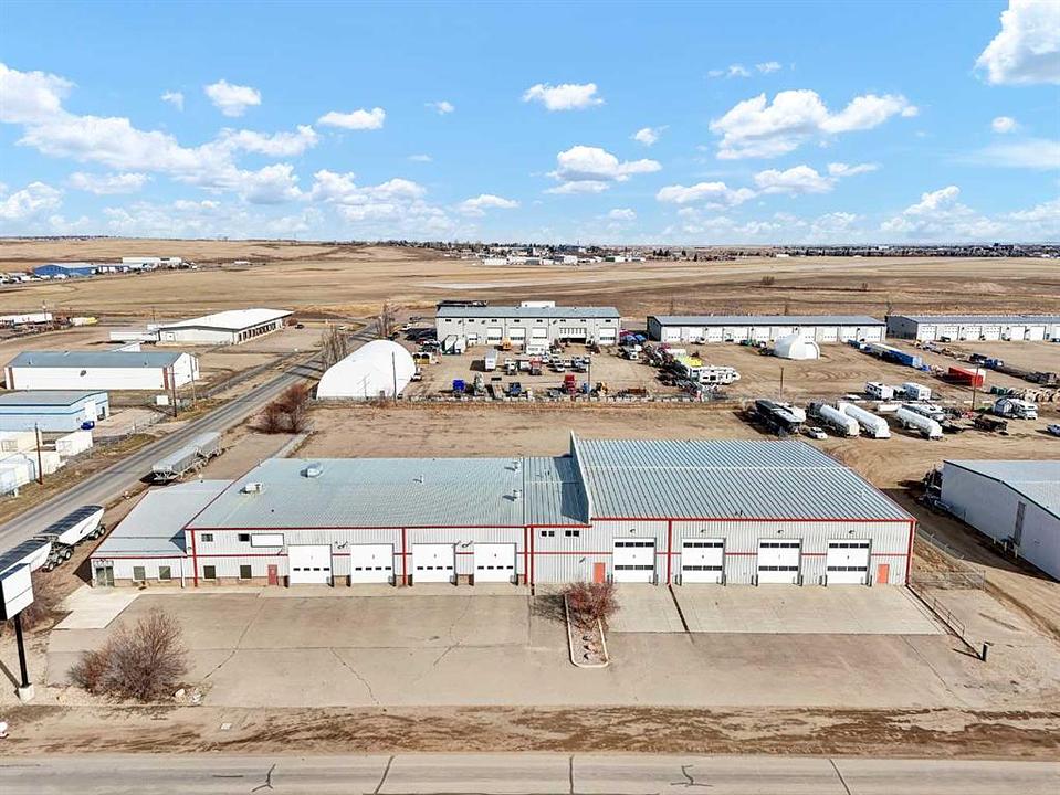 1782 32 Street Southwest, Medicine Hat, AB