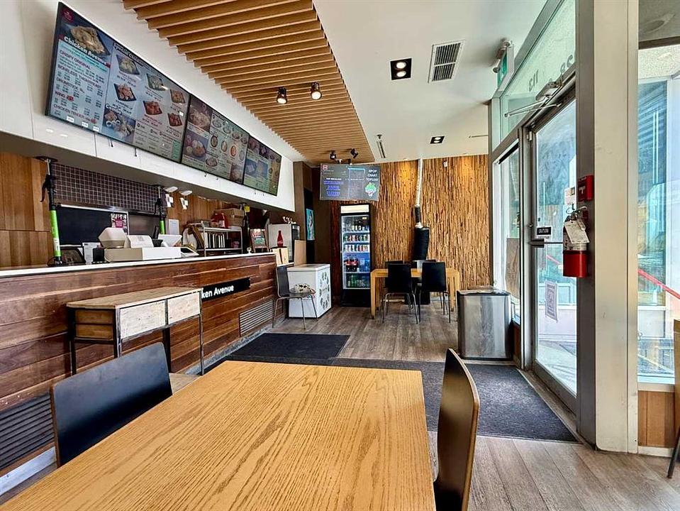 128 2 Avenue Southeast, Calgary, AB